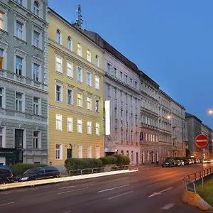 Season Three Stars Hotel Praga
